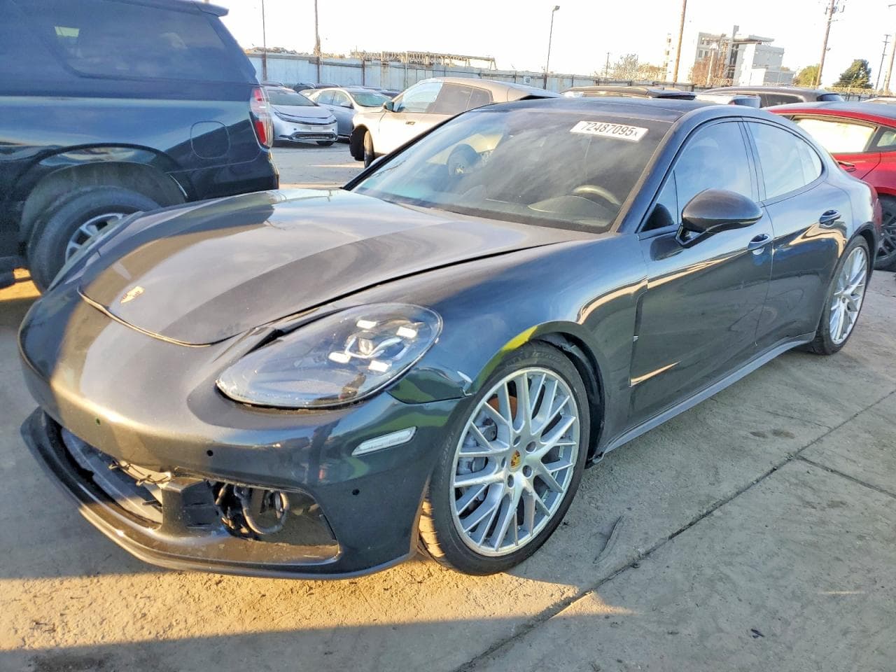 2017 PORSCHE PANAMERA 2