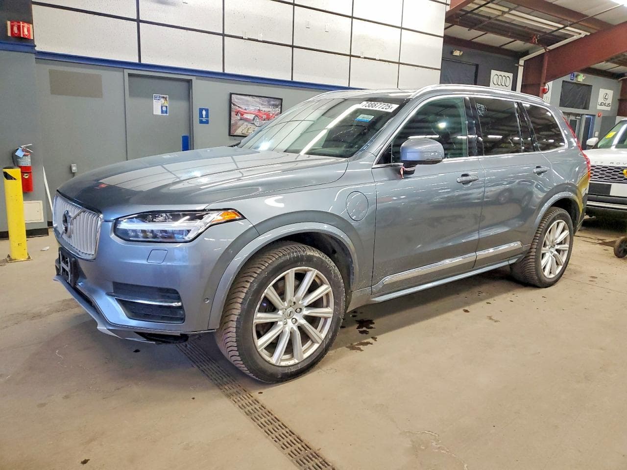 2016 VOLVO XC90 T8