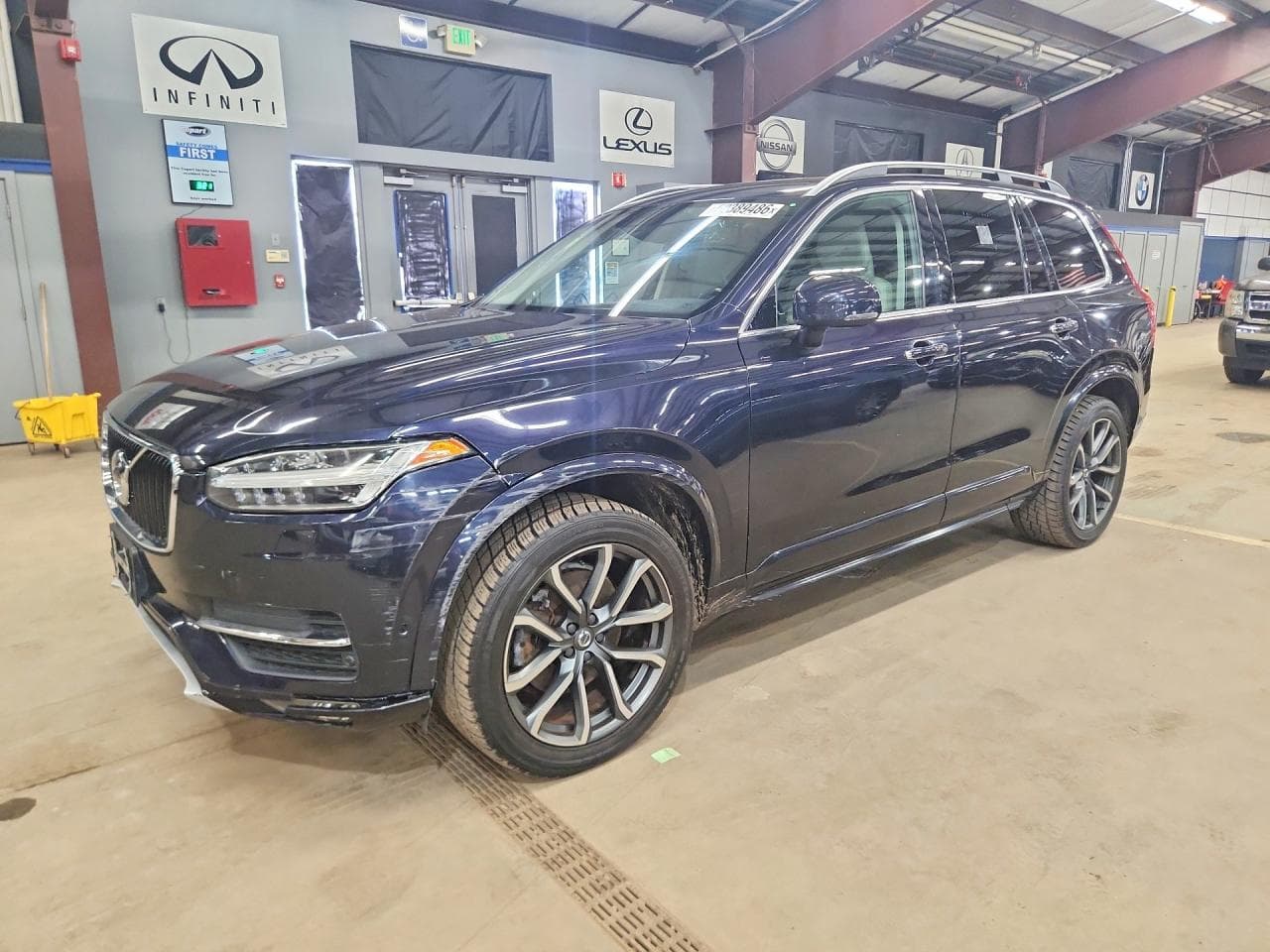 2016 VOLVO XC90 T6