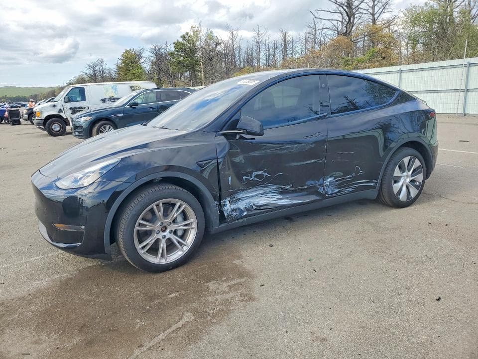 2024 TESLA MODEL Y
