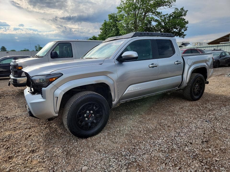 2025 TOYOTA TACOMA SR5