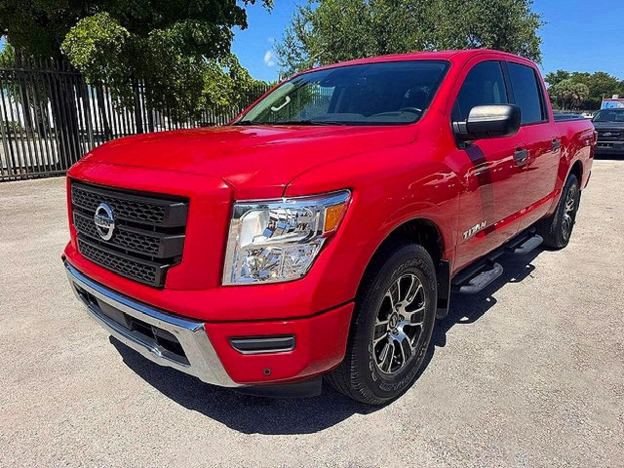 2022 NISSAN TITAN SV