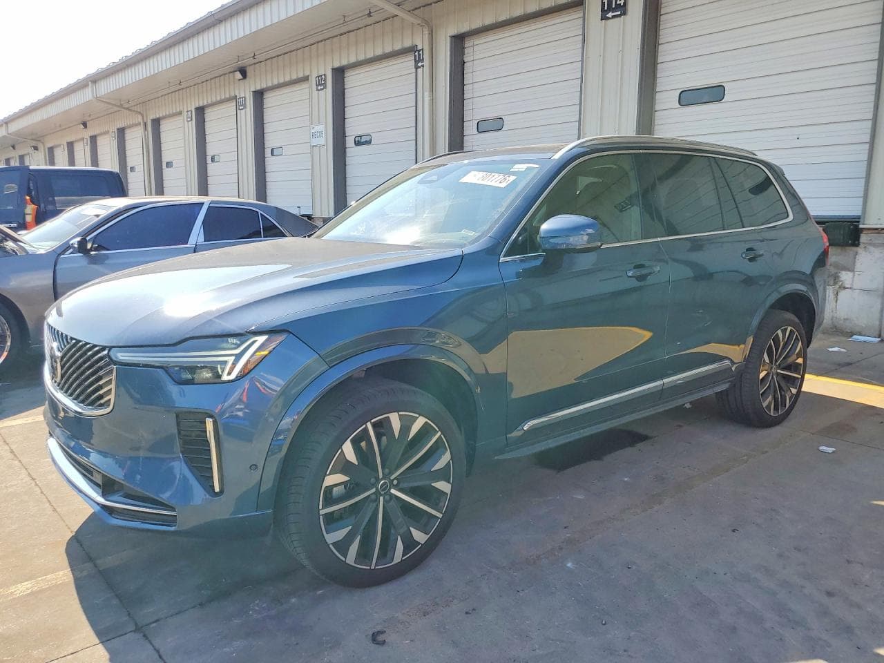 2025 VOLVO XC90 PLUS